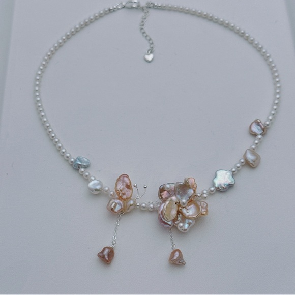 Handmade Jewelry - X745 Handmade Freshwater Baroque Pearl Flower Butterfly Dainty Necklace